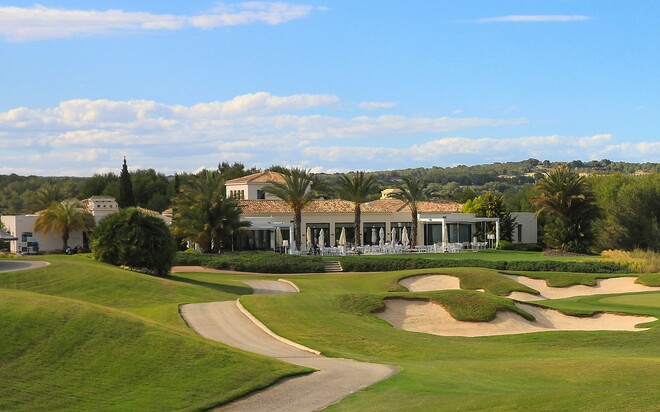 Las Colinas Golf Resort